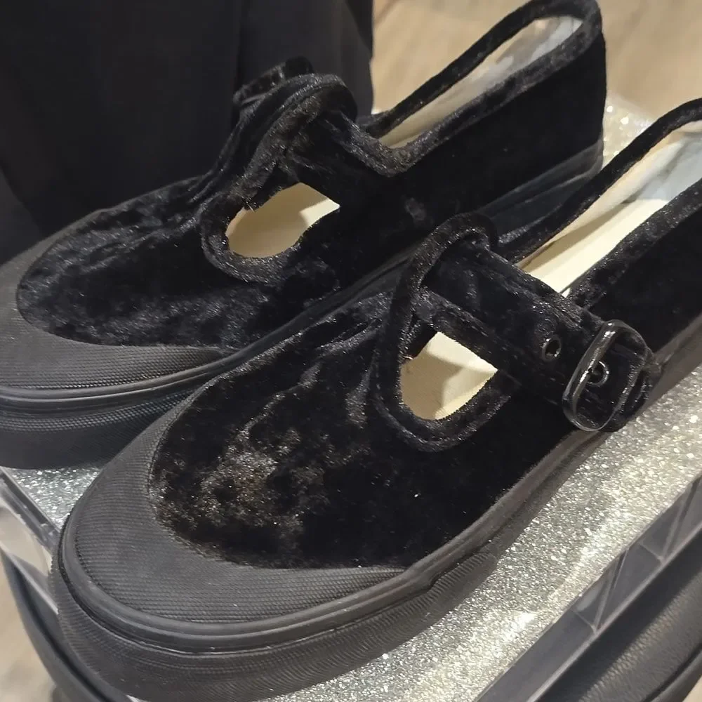 Vans Style 93 Velvet Mary‎ Jane Sneaker- Black